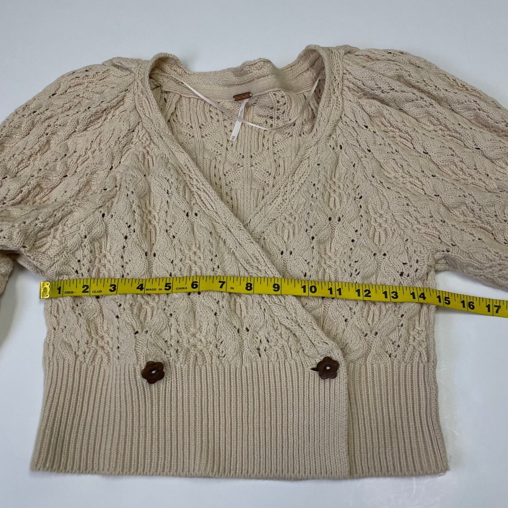 Free People Cream Pointelle Cable Knit Wrap Cardigan XS Puff Sleeve Cropped - Picture 12 of 14